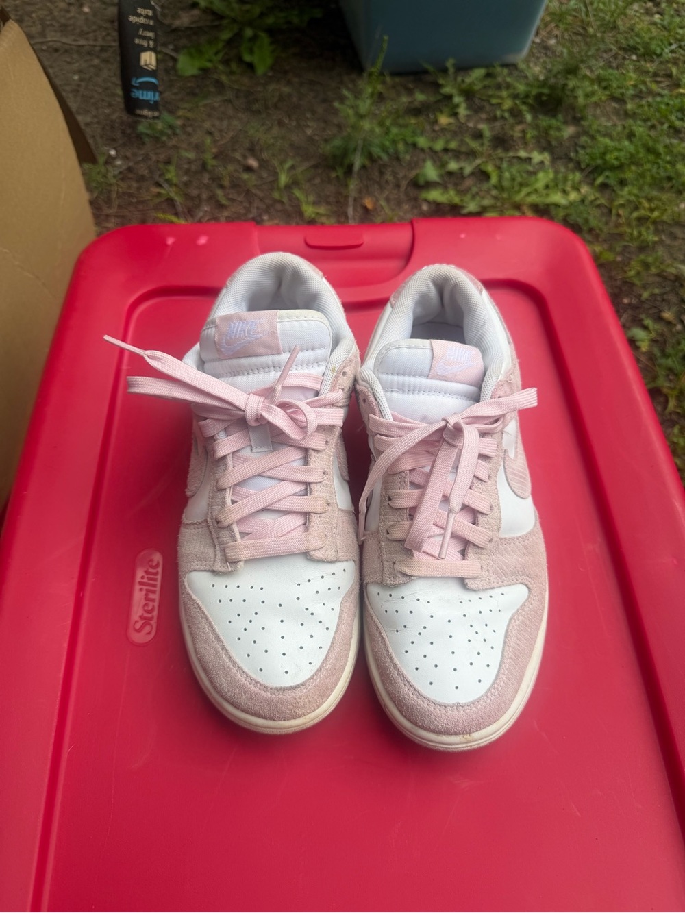 Nike Women’s Pink and White Low-Top Sneakers — pink corduroy size 9